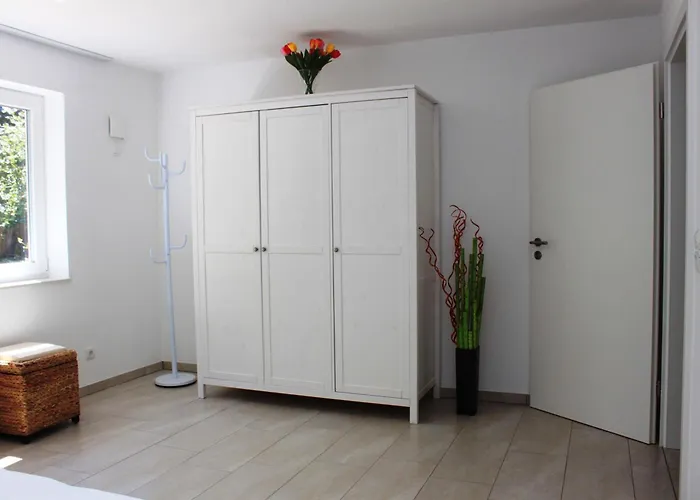 Haus Duenenbaer * Böhl